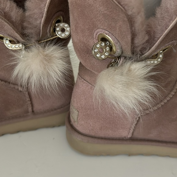 UGG  Irina Boot with Swarovski crystals Pin Closure in Dusk Blush Pink size 7 - Picture 6 of 13
